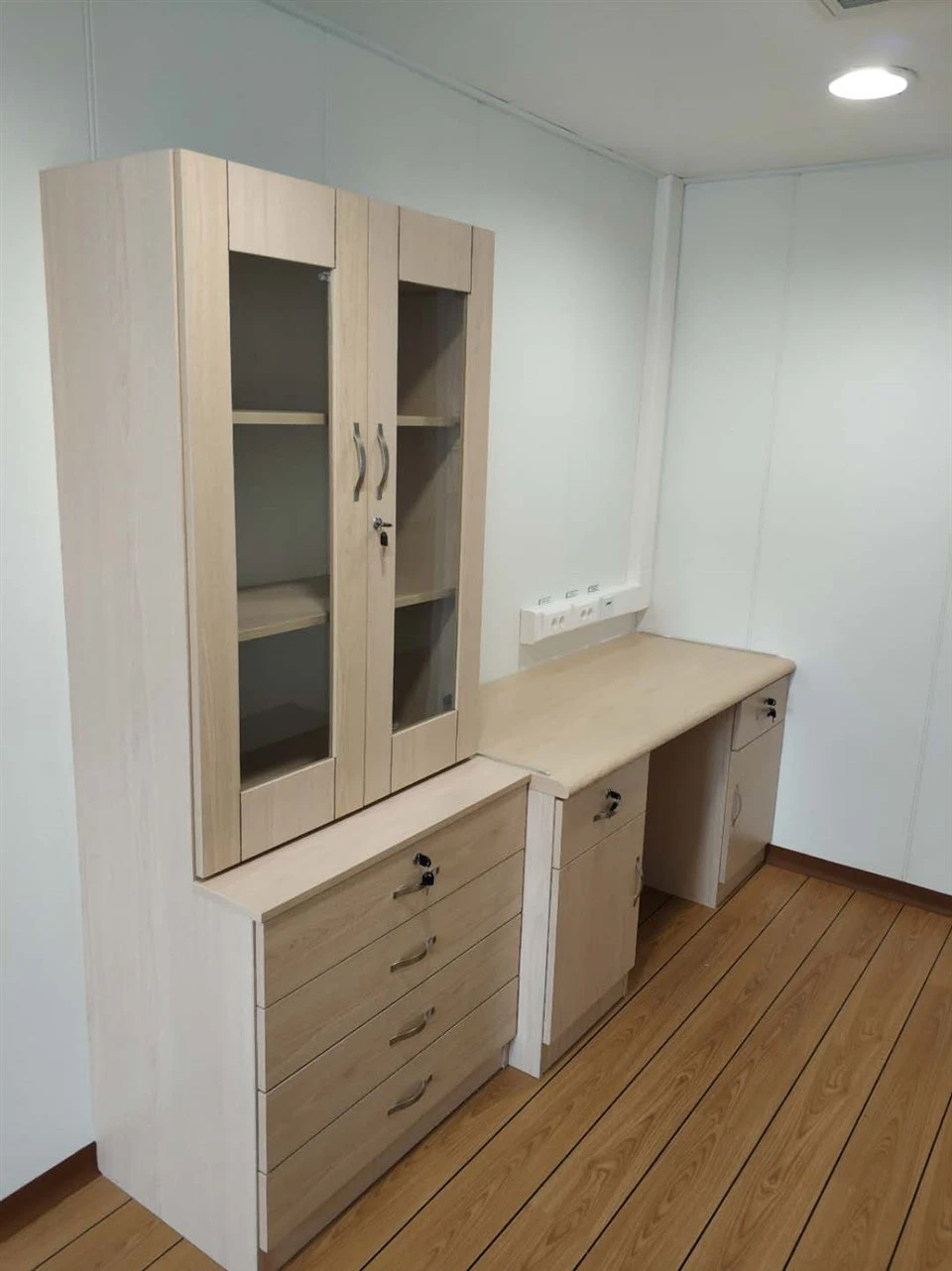 Marine Wooden Office Desk manufacturers