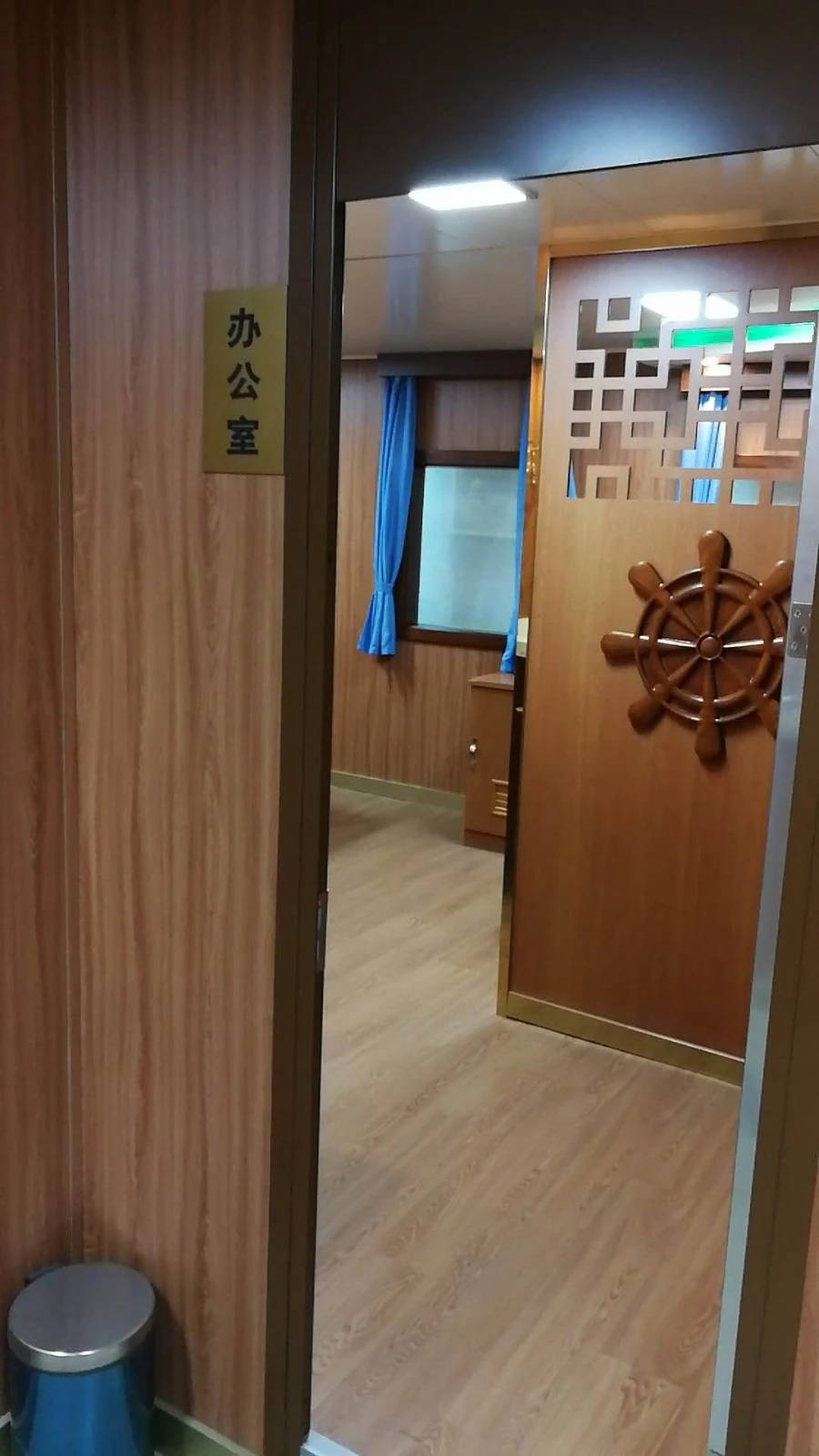 Marine Honeycomb Wall Storage Cabinet factory
